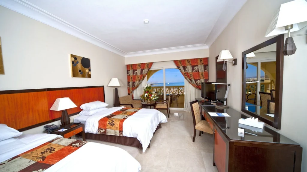 الفندق إيه أم سى رويال - الغردقة